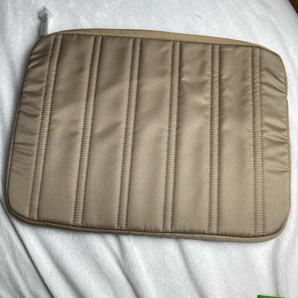 TUMI Beige iPad or Tablet Sleeve Quilted Case Protector Bag NEW
